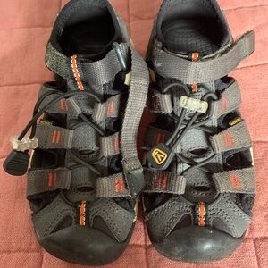Boys Keen shoes size 12